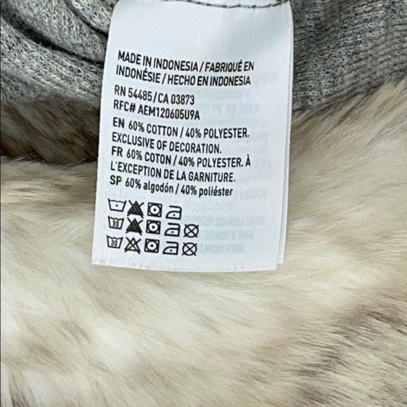 AMERICAN EAGLE OUTFITTERS•T-SHIRT - Picture 6 of 6